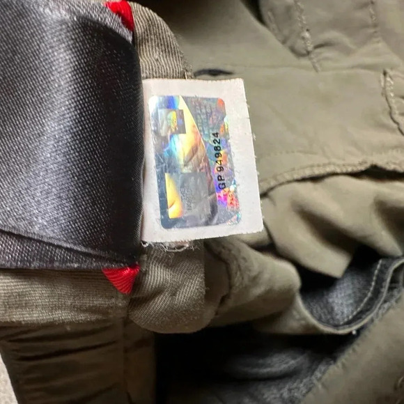 The North Face Nylon Zip Off Tactical Outdoor Hiking Camping Pants Large SHORT - Picture 5 of 10